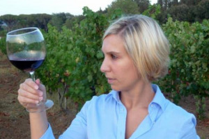 ARRIVA IL &ldquo;PERSONAL WINE SHOPPER&rdquo;, PER UN NUOVO APPROCCIO AL VINO, PI&Ugrave; SEMPLICE, PI&Ugrave; ACCESSIBILE, PI&Ugrave; &ldquo;VERO&rdquo;. DA BOLGHERI ECCO IL PROGETTO BY PAOLA PAVAN PER LA NUOVA &ldquo;ENO-PROFESSIONE&rdquo; PER SCEGLIERE IL VINO FATTO SU MISURA PER IL PALATO DI CHI COMPRA