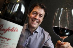 AND THE OSCAR GOES TO &hellip; PETER GAGO. L&rsquo;ENOLOGO INGLESE, A CAPO DELL&rsquo;AUSTRALIANA PENFOLDS, E&rsquo; STATO PREMIATO DAI MASTERS OF WINE E DA PERSONAGGI DI SPICCO DEL MONDO DEL VINO MONDIALE CON IL &ldquo;WINEMAKERS&rsquo; WINEMAKER AWARD&rdquo;