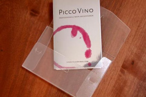 IL LIBRO SUL VINO PIU’ PICCOLO DEL MONDO. DALL’AZIENDA REGINA DEI CAVATAPPI, LA SCREWPULL, ARRIVA UN INNOVATIVO MINI-MANUALE DI DEGUSTAZIONE