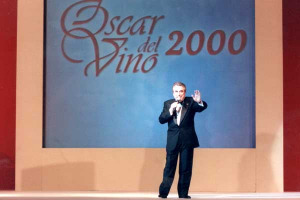 SOMMELIER & BIBENDA: LUNED&Igrave; 28 MAGGIO A ROMA (E IN TUTTA ITALIA) C&rsquo;&Egrave; LA &ldquo;GIORNATA NAZIONALE DELLA CULTURA DEL VINO&rdquo;. E, AL CALAR DELLE STELLE, LA GRANDE NOTTE DEGLI &ldquo;OSCAR DEL VINO&rdquo; 2012 (IN NOMINATION ANCHE WINENEWS)