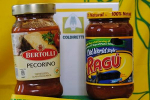 “Scandaloso che il nome comune di una ricetta tipica italiana sia diventato un marchio registrato da una multinazionale”. Così Coldiretti sulla cessione da Unilever alla giapponese Mizkan dei marchi “Ragù” e “Bertolli” per 2,5 miliardi di dollari