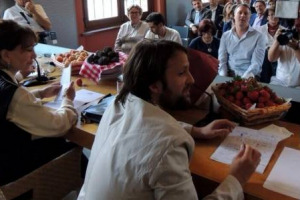 “Non solo il cibo, ma anche lo stesso atto del cucinare deve essere sostenibile. Il mio sogno? Trovare l’essenza della cucina vegetale. Tra i piatti italiani? Amo i tajarin e la focaccia”. Lo ha detto, ad Alba, René Redzepi, chef n. 1 al mondo