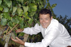 DAL MEDIOEVO AL NUOVO MILLENNIO: IL SAGRANTINO, UNO DEI VINI ROSSI PIÚ ANTICHI D’ITALIA, DIVENTA ANCHE BIANCO GRAZIE A RICERCA UNICA NEL PANORAMA ENOLOGICO NAZIONALE. LA SPERIMENTAZIONE: UNIVERSITA’ DI MILANO E CANTINA CAPRAI