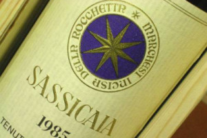 Il Sassicaia 1985 di Tenuta San Guido &egrave; il vino preferito dalla community di Vivino (21 milioni di utenti in tutto il mondo). Gli italiani, invece, preferiscono lo Champagne Brut Dom P&eacute;rignon 1998, ma tra le etichette pi&ugrave; cercate vince la Toscana