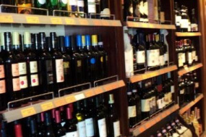 SE LA CANTINA SI RIEMPE ALL&rsquo;AEROPORTO: NEL 2010 I &ldquo;DUTY FREE&rdquo; HANNO VISTO CRESCERE (SUL 2009) DEL 3,7% LE VENDITE DI VINO, E DEL 13,5% QUELLE DEGLI ALCOLICI. LO DICE UNO STUDIO DELL&rsquo;INTERNATIONAL WINE & SPIRIT RESEARCH