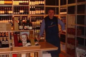“GLI ACQUISTI DI VINO AL SUPERMERCATO CRESCONO E SI POLARIZZANO SU DUE FASCE DI PREZZO: SOTTO AI 3 EURO E SOPRA AI 5 EURO. BENE ANCHE LE BOTTIGLIE DI QUALITA’ SUPERIORE”. A WINENEWS PARLA SERGIO SOAVI, MARKETING MANAGER COOP ITALIA, LEADER DELLA GDO