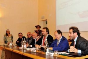 LA CRISI NELLA RISTORAZIONE È FORTE, E NON SOLO PER UNA QUESTIONE ECONOMICA, MA ANCHE PERCHÉ LE ESIGENZE DEL CLIENTE CAMBIANO VELOCI. ECCO GLI ATOUT DEL MEETING A “LA RISTORAZIONE DEL FUTURO: COSA BOLLE IN PENTOLA” DI SCENA A VALDOBBIADENE