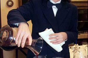 LO “SBOOM” DEI CORSI DI SOMMELIER: PRESI D’ASSALTO DA MIGLIAIA DI PERSONE ALCUNI ANNI FA, HANNO VISTO RIDURSI LE ISCRIZIONI ALLA META’