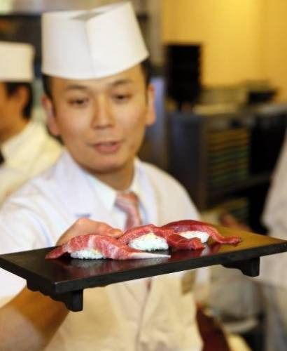 Il tonno dei record diventa sushi