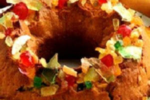 DA UN PIATTO COMUNE A TUTTO IL MONDO ALLA “CALZA A KM 0”, ANCHE I SAPORI DELL’EPIFANIA CAMBIANO CON IL MONDO. SE “LA TORTA DEI RE” È PRONTA A INVADERE LE TAVOLE DEL GLOBO, IN ITALIA LA CALZA È SEMPRE PIÙ SPESSO RIEMPITA CON I PRODOTTI DI TERRITORIO