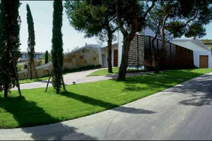 MAKE UP PER LA MARCHIGIANA UMANI RONCHI: INVESTIMENTO DI 3,2 MILIONI DI EURO IN CANTINA ED IN VIGNA. L&#8217;AZIENDA DEL &#8220;PELAGO&#8221;, IL SUPERVINO BY GIACOMO TACHIS, HA UNA &#8220;NUOVA&#8221; DIMORA