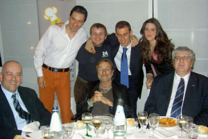 IL CANTANTE LUCIO DALLA, NEO-SOMMELIER (MA E' ANCHE PRODUTTORE IN SICILIA ALLE FALDE DELL'ETNA, BRINDA CON LE BOLLICINE CESARINI SFORZA