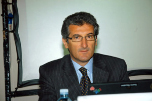 LAMBERTO VALLARINO GANCIA AL VERTICE DI FEDERVINI, LA CONFINDUSTRIA DEL VINO ITALIANO. SUCCEDE A PIERO MASTROBERARDINO, CHE HA GUIDATO LA FEDERAZIONE NEGLI ULTIMI 6 ANNI. LE LINEE PROGRAMMATICHE DEL NUOVO PRESIDENTE NEL SEGNO DELLA CONTINUITA' ...