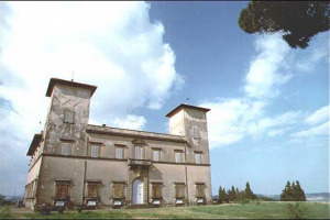 "Alla Corte del Vino", il grande vino toscano protagonista, dal 17 al 19 maggio a San Casciano Val di Pesa. Degustazioni di grandi firme dell'enologia e asta di bottiglie preziose di Eleonora Ciolfi