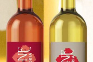 Vino, musica e star internazionali, una combinazione ormai assai frequente, e che starebbe per arricchirsi di un nuovo capitolo, firmato Lady Gaga, pronta a lanciare una linea dedicata alla &ldquo;Joanne Trattoria&rdquo;, il ristorante di famiglia a New York