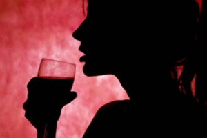 SONDAGGIO WINENEWS-VINITALY - CRESCE L&rsquo;INTERESSE DELL&rsquo;UNIVERSO FEMMINILE PER L&rsquo;ENOLOGIA: IL 74% FREQUENTA DEGUSTAZIONI, IL 49% ACQUISTA GUIDE E RIVISTE, IL 73% CONSULTA QUOTIDIANAMENTE SITI E BLOG. E LA DONNA CHE CONOSCE IL VINO &Egrave; DECISAMENTE SEXY