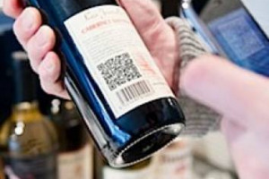 DA DOVE VIENE IL VINO VERSATO NEI CALICI? CE LO DIR&Agrave; &ldquo;L&rsquo;ANALISI DEL DNA&rdquo; E NON C&rsquo;E&rsquo; BISOGNO DI &ldquo;CSI&rdquo;. E SE CI METTE LO ZAMPINO L&rsquo;HI-TECH SULLA TAVOLA PRODOTTI SEMPRE PI&Ugrave; SICURI E SANI. PAROLA DEL CENTRO NAZIONALE PER LE RICERCHE (CNR)