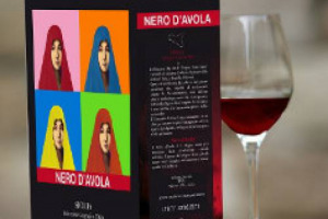 SICILIA, VINO IN BRIK E POP-ART: ECCO LE NUOVE CONFEZIONI CHE UNISCONO I CAPOLAVORI DELL&rsquo;ARTE SICILIANA RIVISITATI IN CHIAVE MODERNA E I VINI DI QUALIT&Agrave; DELL&rsquo;ISOLA. PER DISTINGUERE IL PRODOTTO NELLA GDO E NEI MERCATI INTERNAZIONALI