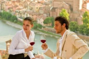 Nonostante la crescita rallentata a valore (+1,4%, 5,1 miliardi di euro) e la perdita del primato in volumi (20,4 milioni di ettolitri, +1%), nell&rsquo;export 2014 l&rsquo;Italia &egrave; l&rsquo;unico grande Paese esportatore Ue con segno positivo. Cos&igrave; l&rsquo;Ismea da Vinitaly