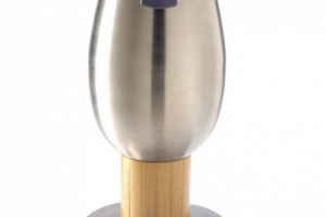 &ldquo;WINEPOD&rdquo;, E IL VIGNERON SI PU&Ograve; FARE DA CASA. IL MACCHINARIO INVENTATO DA GREG SNELL &Egrave; UN FERMENTATORE-PRESSA-BOTTE DA INVECCHIAMENTO, CHE PERMETTE DI PRODURRE VINO TRA LE MURA DOMESTICHE SOLO CON L&rsquo;AIUTO DEL COMPUTER