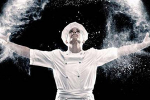 S.Pellegrino a caccia del migliori giovane chef emergente del globo: si chiama “S.Pellegrino Young Chef 2015” ed è il progetto di talent scouting del celebre brand che rivelerà la sua “scoperta” all’Expo2015. In partnership con Alma e Vogue Italia