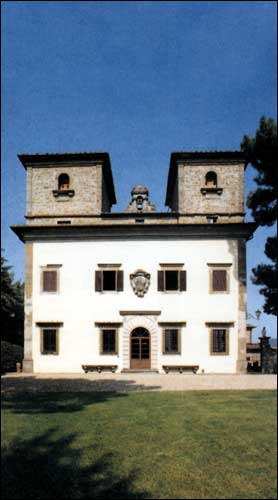 La facciata del Castello di Albola