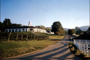 I MIEI PRIMI 30 ANNI NEGLI USA ... GIANNI ZONIN: DOPO DUE SECOLI IL SOGNO DEL PRESIDENTE THOMAS JEFFERSON DI CREARE, IN VIRGINIA, UNA CANTINA DI ECCELLENZA DIVENTA REALTÀ. E IL NEBBIOLO CONQUISTA GLI AMERICANI