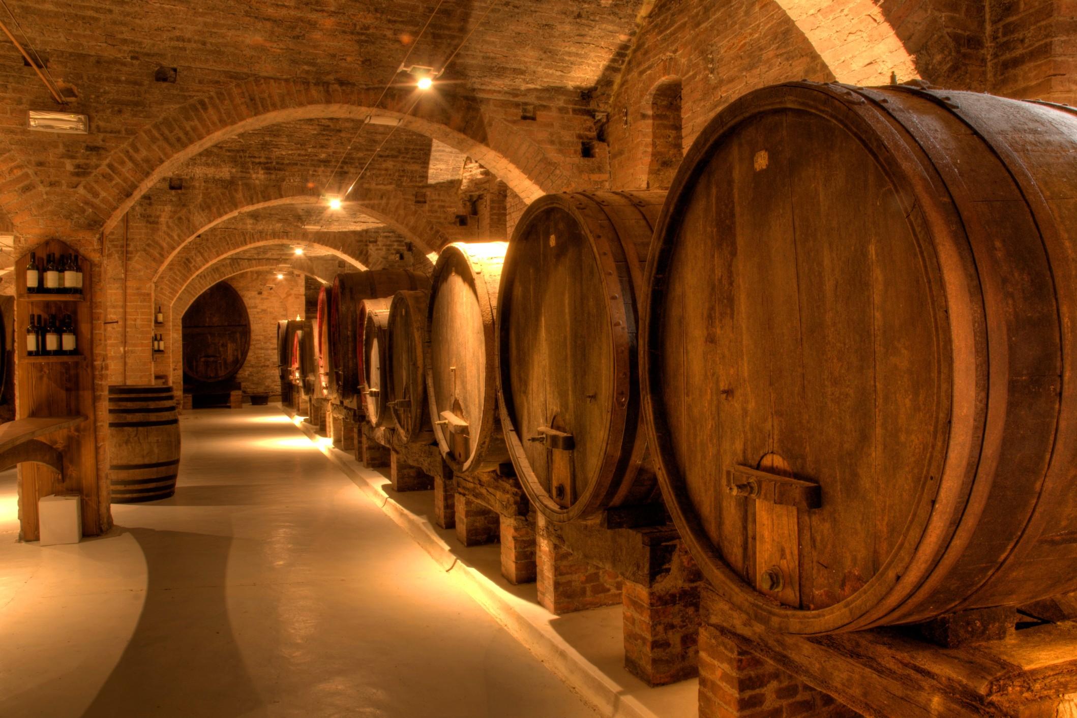 A metà maggio nelle cantine italiane giacenze per 45,1 milioni di ettolitri  di vino - WineNews