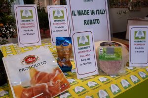 Il falso made in Italy raggiunge i 100 miliardi di euro di valore: i dati Coldiretti a Cibus 2018 Il falso made in Italy raggiunge i 100 miliardi di euro di valore: i dati Coldiretti a Cibus 2018