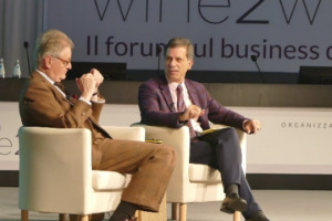 Vini di lusso in cerca di nuovi mercati. Si aprono nuovi scenari commerciali per i vini di fascia alta: &ldquo;incalzato&rdquo; da Gino Colangelo, PR di professione, Giovanni Geddes da Filicaja racconta i suoi 40 anni di Ornellaia