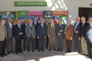 Tuttaltro che &ldquo;un&rsquo;armata Brancaleone&rdquo;, quella formata dai &ldquo;Cavalieri del Lavoro&rdquo; del vino, pionieri che hanno aperto il mercato al mercato dell&rsquo;Italia enoica, custodi o patriarchi di storie di impresa e di famiglia che danno prestigio al Belpaese