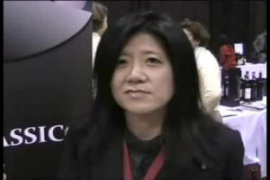 Nessuno &egrave; ambasciatore in patria: ecco perch&eacute; un&rsquo;americana spiega perch&eacute; sar&agrave; l&rsquo;Italia la regina del vino mondiale nei prossimi 15 anni, e un cileno si batte invece per il primato della Spagna nell&rsquo;industria vitivinicola planetaria