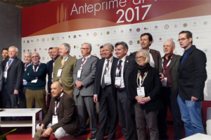 &ldquo;In alcuni posti del mondo il brand Toscana &egrave; pi&ugrave; forte di quello Italia&rdquo;, dice il massmediologo Klaus Davi. &ldquo;Abbiamo una Igt Toscana potenzialmente fortissima, che va per&ograve; regolamenta meglio&rdquo;, aggiunge il celebre produttore Piero Antinori