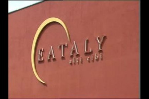 Eataly è un vero e proprio centro enogastronomico, dove è possibile acquistare, degustare e studiare cibi e bevande ‘made in Italy’ di alta qualità