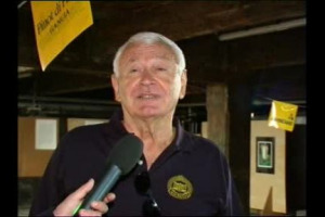 Il grande Alberto Sordi, famoso per i suoi rifiuti a prestarsi alla pubblicità, è stato in realtà protagonista di qualche carosello promozionale per i vini della Gancia