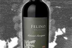 Viña Cobos Felino Mendoza Cabernet Sauvignon