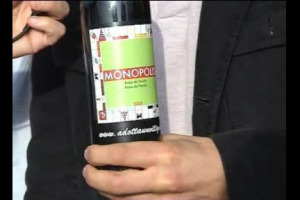 Si chiama Monopolis il vino senza vigne n&eacute; cantina. Un progetto di comunicazione provocatorio che si intrufola nei buchi della normativa europea