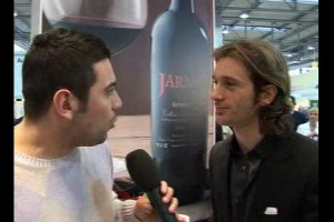 "Mai mettersi alla guida dopo aver bevuto, il piacere del vino e quello dei motori devono avere momenti diversi" "Mai mettersi alla guida dopo aver bevuto, il piacere del vino e quello dei motori devono avere momenti diversi"