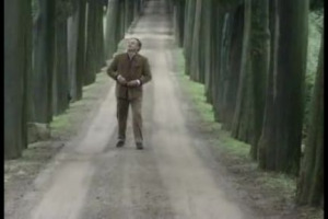 A spasso con la storia: Jacopo Biondi Santi apre, per la prima volta, il caveau della Tenuta il Greppo, dove riposano le preziose Riserve di Brunello di Montalcino, dal 1888 ai giorni nostri, alle telecamere di WineNews