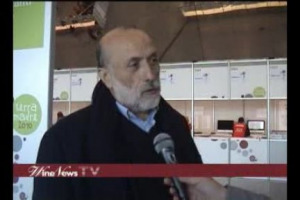 Oggi ci&ograve; che si chiede alle guide non &egrave; pi&ugrave; di giudicare i produttori, ma quella di dare informazioni su una cantina, sui suoi vigneti, sulle tecniche di vinificazione: &egrave; la sintesi offerta a WineNews da Carlo Petrini, ideatore di Slow Food