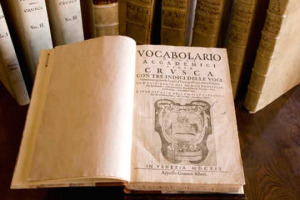 Da Dante ad Artusi, il linguaggio del cibo &egrave; cambiato con la lingua italiana, dalla prima edizione del Vocabolario dell&rsquo;Accademia della Crusca del 1612 fino ai giorni nostri, in cui le parole del cibo portano la cultura dell&rsquo;Italia nel mondo