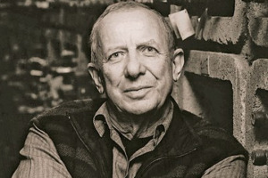 Una mostra permanente, la ricostruzione della sua cantina di oltre 70.000 bottiglie, ma anche aneddoti che raccontano il suo modo di intendere il racconto del vino e quello che sarebbe, probabilmente, il suo pensiero su Expo2015