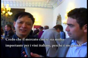 &lsquo;&lsquo;Il consumatore cinese competente beve soprattutto vini francesi, ma penso proprio che in futuro ci sar&agrave; sempre pi&ugrave; spazio per i vini italiani, sappiamo che avete tante etichette importanti, e che siete un Paese che fa grandissima qualit&agrave;&rsquo;&rsquo;