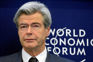 &ldquo;I mercati di sviluppo dei grandi vini sono gli stessi del lusso. E in questa ottica parlare di crisi &egrave; sbagliato. L&rsquo;economia complessiva del mondo &egrave; in crescita, basta trovare i mercati in sviluppo. Ma nessun brand pu&ograve; farcela da solo&rdquo;