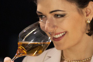 L&rsquo;Est Europa, soprattutto per i vini italiani di alta gamma, rappresenta un approdo sempre pi&ugrave; interessante. A WineNews lo racconta Marinela Vasilica Ardelean, miglior sommelier di Romania 2014, ma da 15 anni e professionalmente attiva in Italia