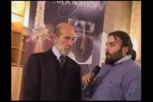 Il calo dei consumi di vino in Italia &egrave; un fatto, e per molti segue una tendenza quasi impossibile da invertire. Ma perch&eacute; non provarci in ogni modo possibile? &lsquo;&lsquo;Anche cambiando il formato delle bottiglie&rsquo;&rsquo;. La provocazione di Luca Maroni