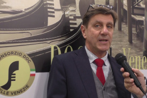 Dall&rsquo;Igt alla Doc: la valorizzazione del Pinot Grigio delle Venezie, unica Denominazione su tre Regioni diverse, inizia da ProWein. Un percorso che poggia sulla forza dei numeri, come i 20.000 ettari in produzione, a sulla credibilit&agrave; della filiera