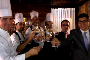 &Eacute; un Natale dal gusto trentino, quello che WineNews ha scelto per il 2015. Con le idee per la tavola firmate dallo chef Federico Parolari e presentate da Massimiliano Peterlana, alla guida della storica &ldquo;Osteria Le due Spade&rdquo; di Trento