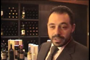 Quando il produttore di vino diventa ambasciatore anche dei cibi d&rsquo;eccellenza del suo territorio nell&rsquo;alta ristorazione: ecco &lsquo;&lsquo;Primizie 2012&rsquo;&rsquo; di Casa Vissani che, fino a marzo, ospiter&agrave; vignaioli &lsquo;&lsquo;ciceroni&rsquo;&rsquo; di tutti i sapori della loro terra