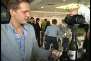 Vino al bicchiere, da semplice moda a stile di consumo ormai consolidato, sempre pi&ugrave; in voga in ristoranti, wine bar ed enoteche di tutto il mondo, anche come argine al calo dei consumi fuori casa. Il caso tutto italiano di Winefit